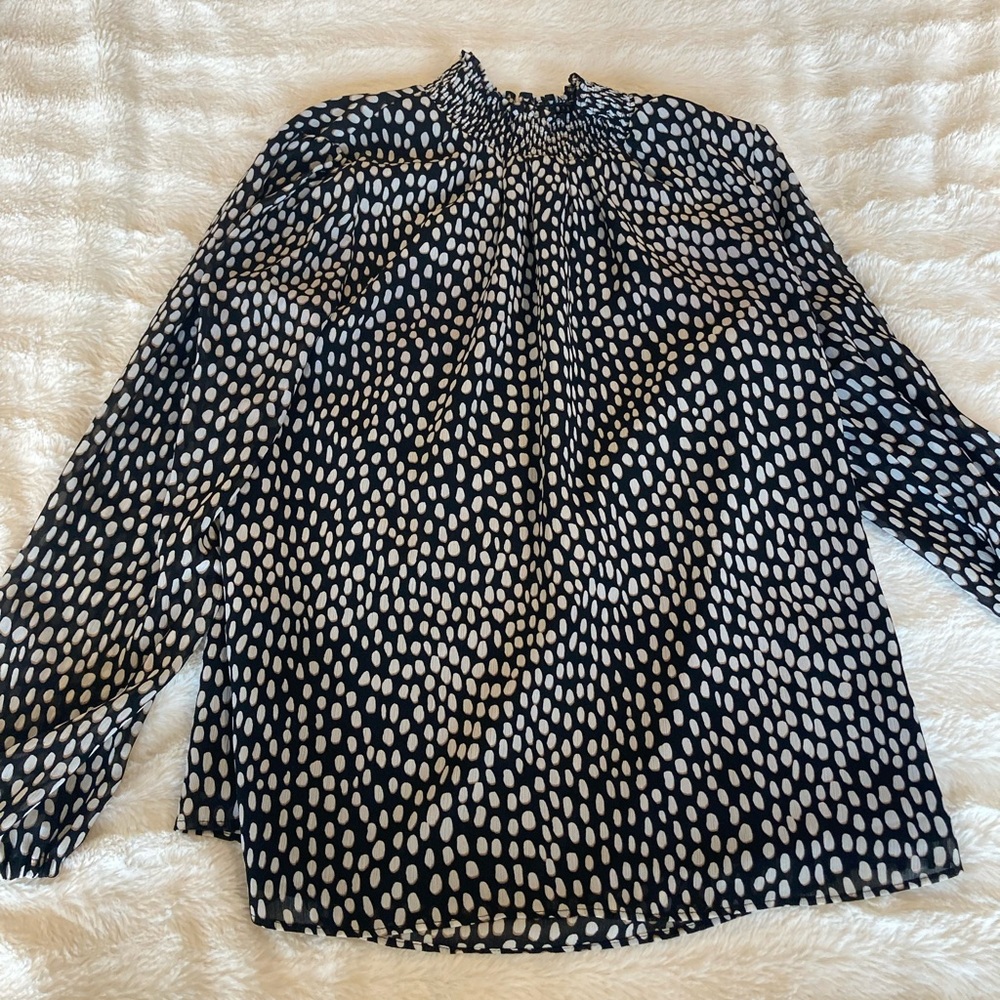Stylish long sleeved top